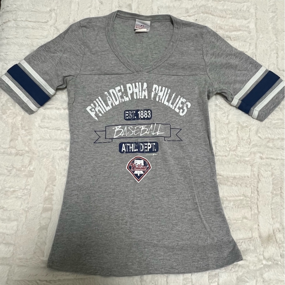 Philadelphia Phillies tee shirt